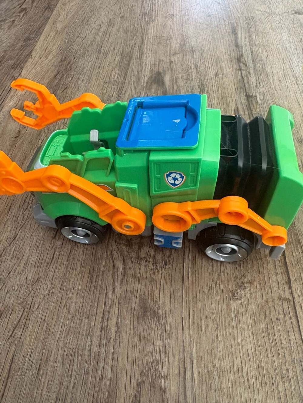 PAW Patrol Ultimate Rescue Rocky's Recycling Truck and Rubble's Bulldozer Toy Ve - Picture 3 of 5